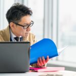 入札で悩んでいるイメージ画像